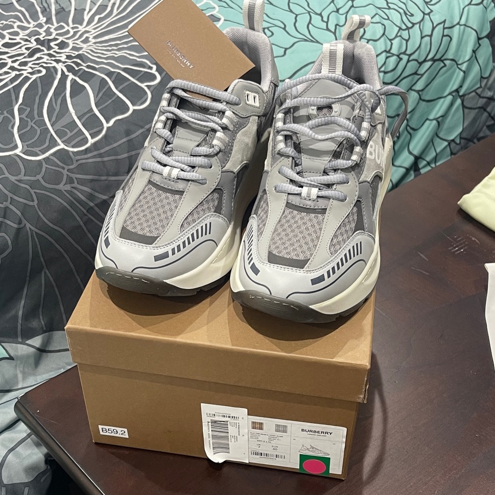 Burberry Kids Gray Sneakers